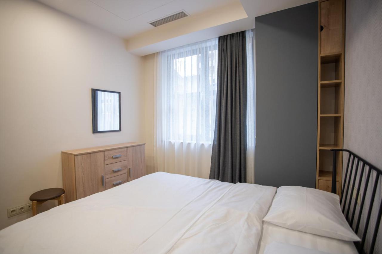 Fantastic Apartments Near Republic Square, Perfect Location, Mystreet Company Yerevan Exterior photo