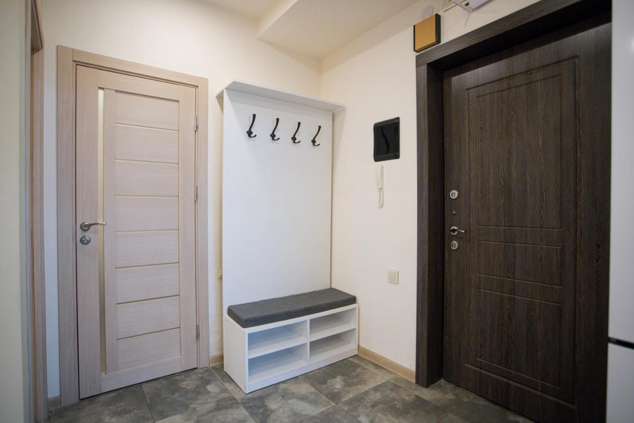 Fantastic Apartments Near Republic Square, Perfect Location, Mystreet Company Yerevan Exterior photo