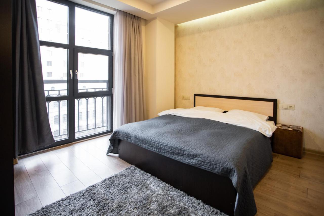 Fantastic Apartments Near Republic Square, Perfect Location, Mystreet Company Yerevan Exterior photo