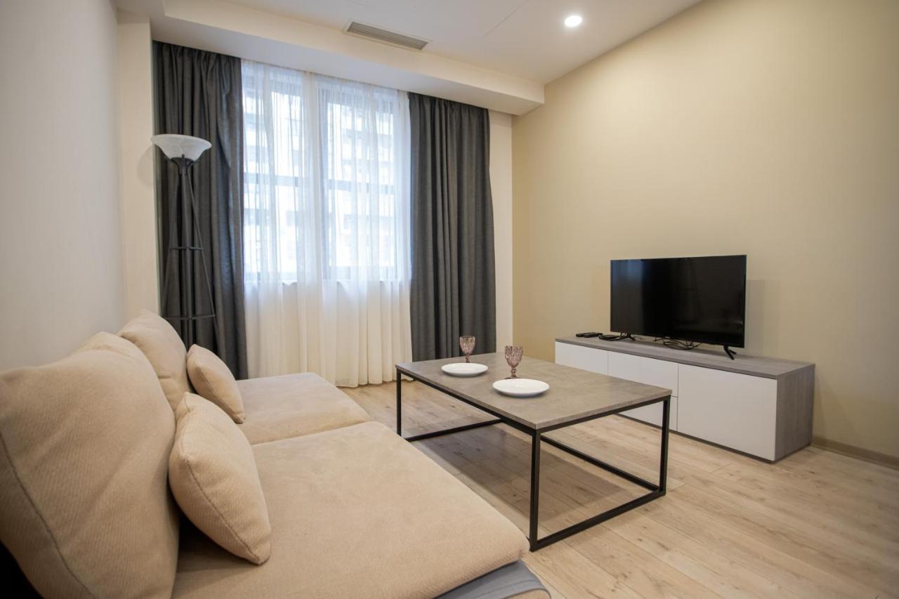 Fantastic Apartments Near Republic Square, Perfect Location, Mystreet Company Yerevan Exterior photo