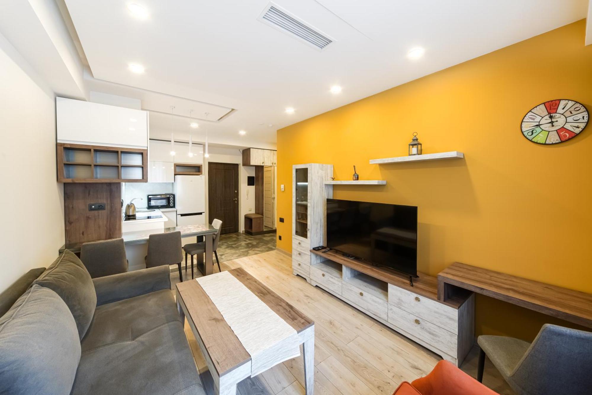 Fantastic Apartments Near Republic Square, Perfect Location, Mystreet Company Yerevan Exterior photo
