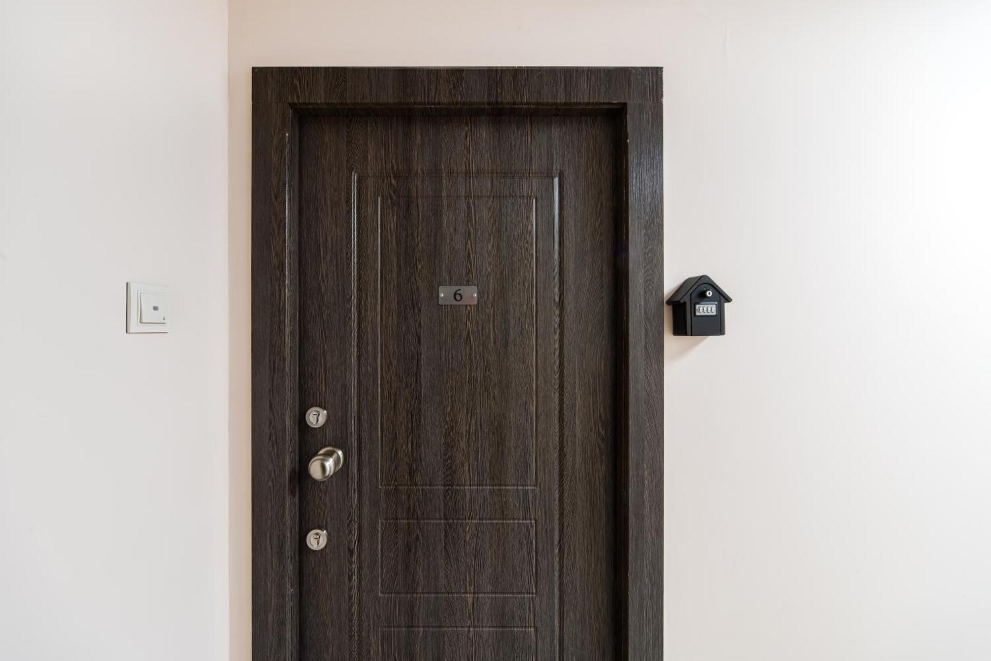 Fantastic Apartments Near Republic Square, Perfect Location, Mystreet Company Yerevan Exterior photo