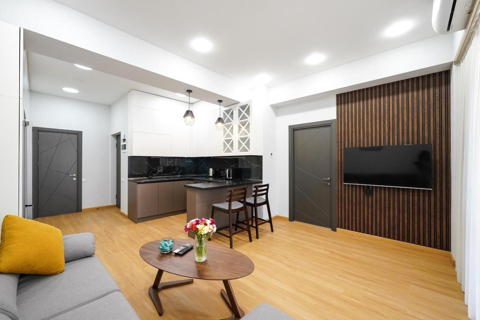 Fantastic Apartments Near Republic Square, Perfect Location, Mystreet Company Yerevan Exterior photo
