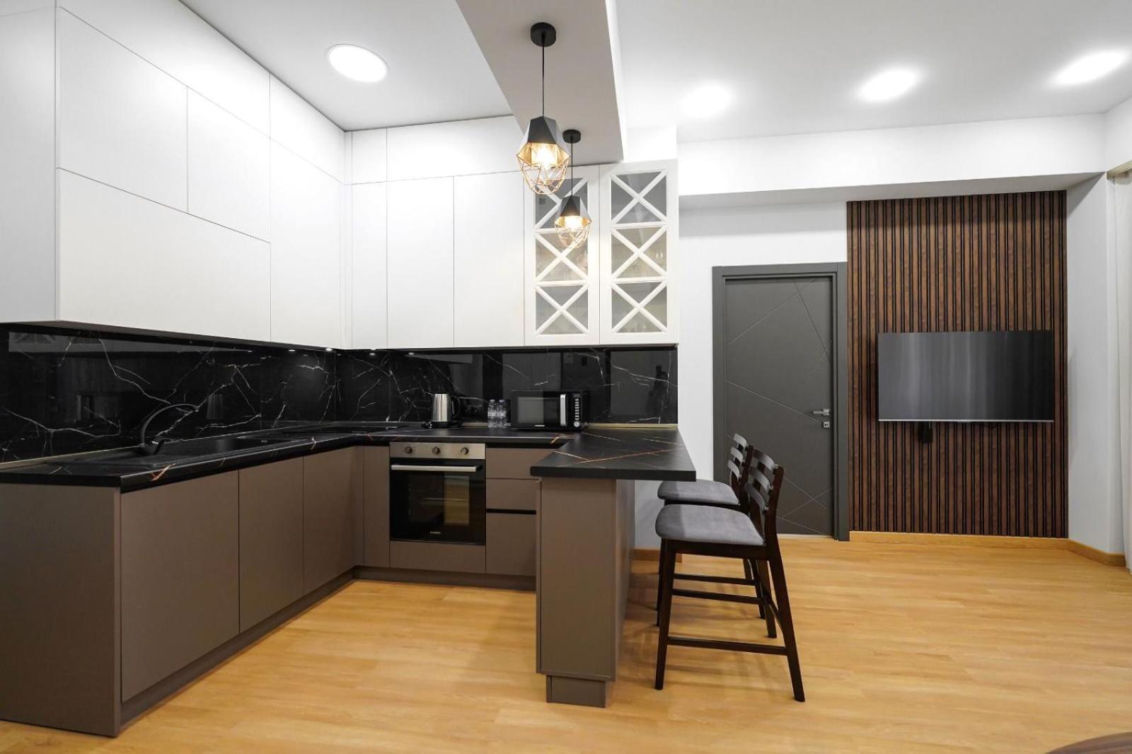Fantastic Apartments Near Republic Square, Perfect Location, Mystreet Company Yerevan Exterior photo